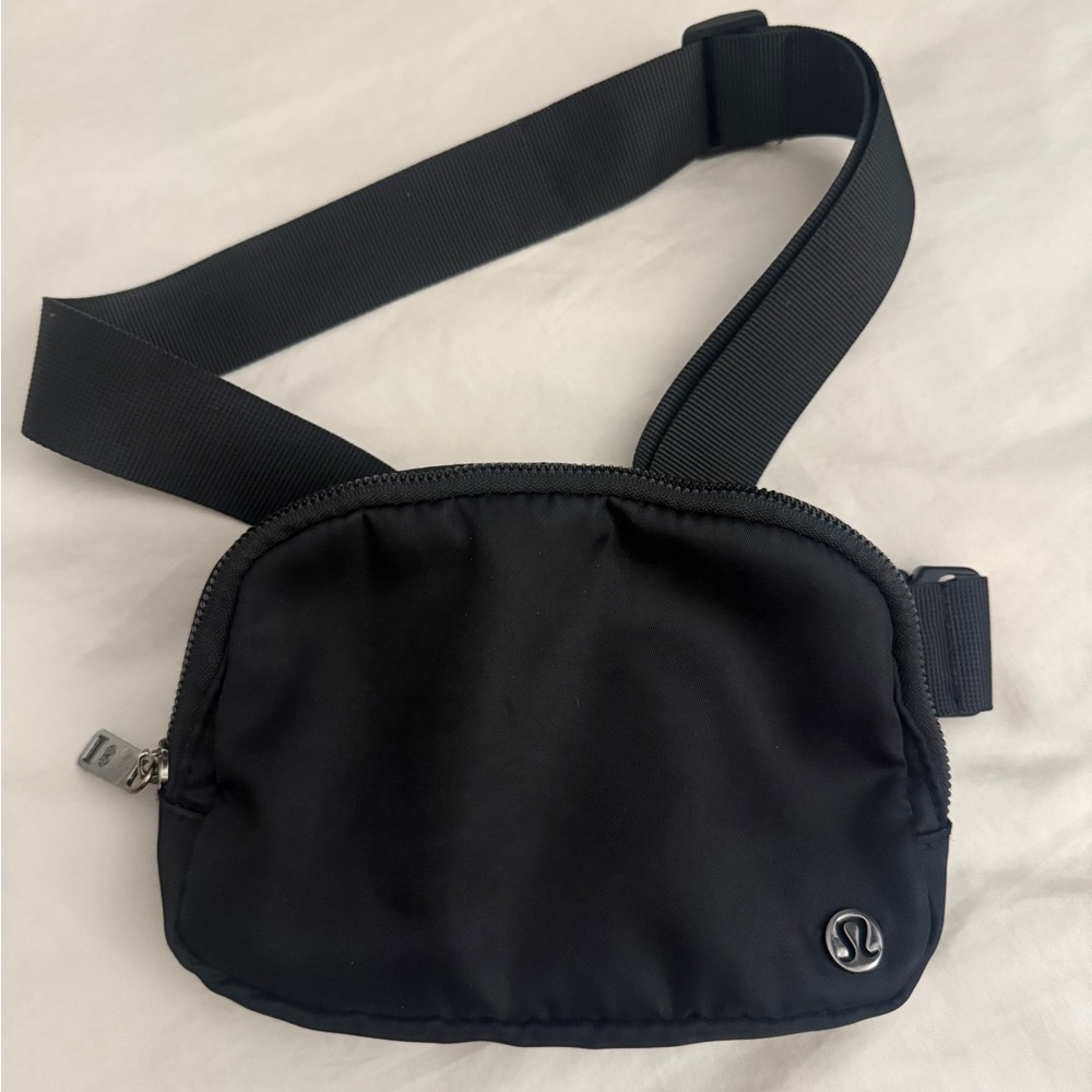 lululemon Everywhere Belt Bag 1L